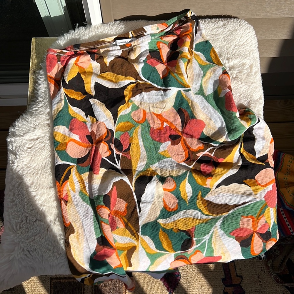Knee length O’Neill skirt